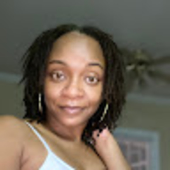 Meet your Posher, Shirria - Picture 1 of 1